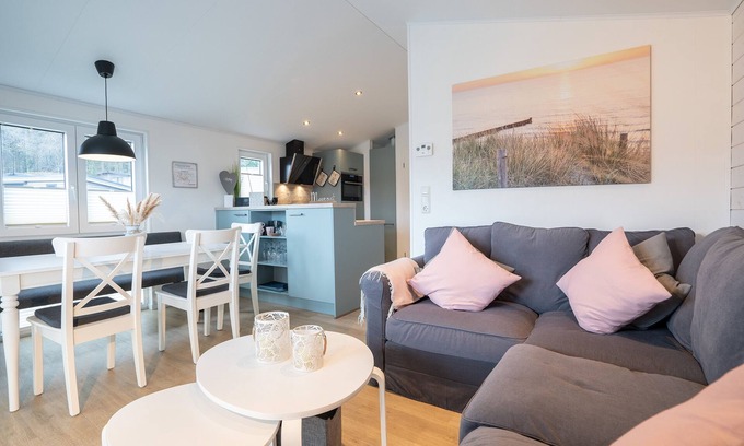 Gronenberg House | Experience Seestern: Oceanfront Bliss with Pool Access