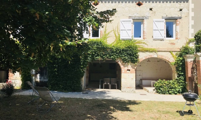 Gasques House | Experience Cottage Les Arcades: Pool & Ocean Views Await!