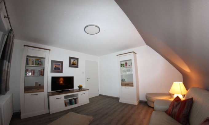 Wulmeringhausen Apartment | Discover Family-Friendly Comfort at the Trude House