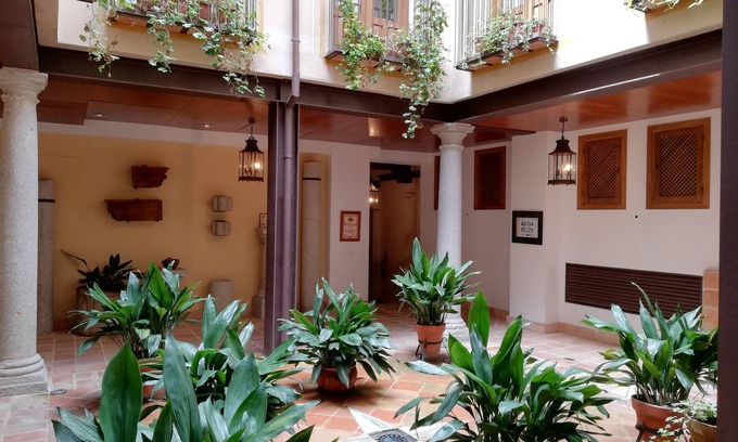 Toledo City Center Apartment | Experience the Heart of Toledo with Unmatched Comfort