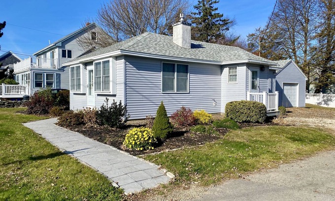 York Beach House | Experience The Little Guy: Oceanfront Paradise Awaits!