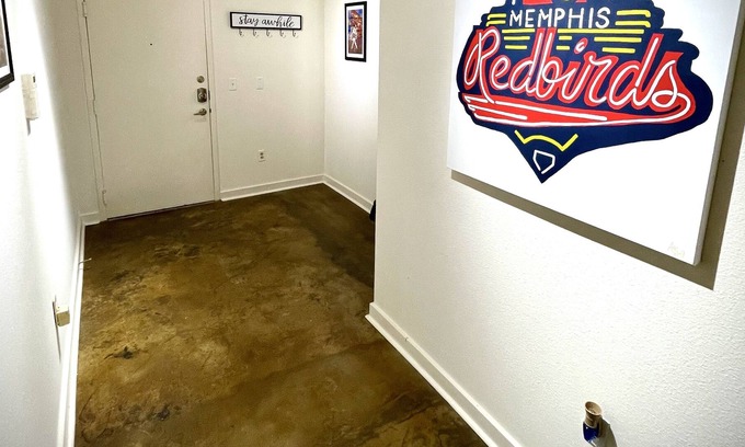 Downtown Memphis Condo | Welcome to the Redbirds Penthouse w/free parking! In Downtown Memphis