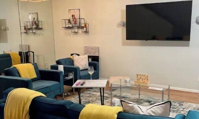 Westchase House | Experience The Selfie House: Just 15 Mins From Galleria!