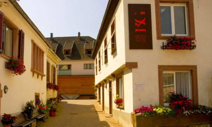 Beblenheim Apartment | Welcome to the small winemaker Domaine Bott-Geyl