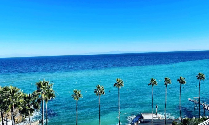 Avalon Villa | Experience Panoramic Views at Hamilton Cove Hotel