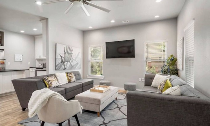 Tulsa House | Experience a Magnificent 5-Bedroom Home with Child Friendly Amenities