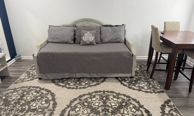 Lithonia House | Welcome to TreeCourt