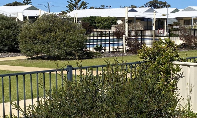 Jurien Bay Villa | Experience Unit 24 Seafront Estate in Vibrant Jurien Bay
