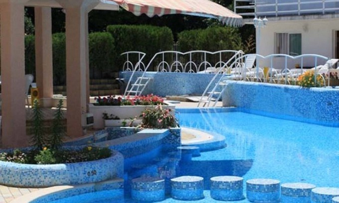 Golden Sands Villa | Discover Villa Bellevue: A Budget-Friendly Retreat