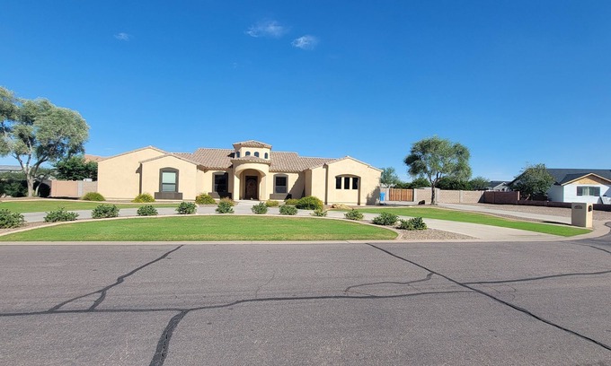 Gilbert House | Discover Family-Friendly Comfort in Gilbert, Arizona