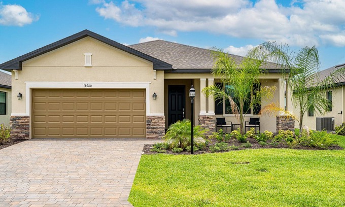 River Hall House | Experience Your Perfect Retreat in Fort Myers, Florida!