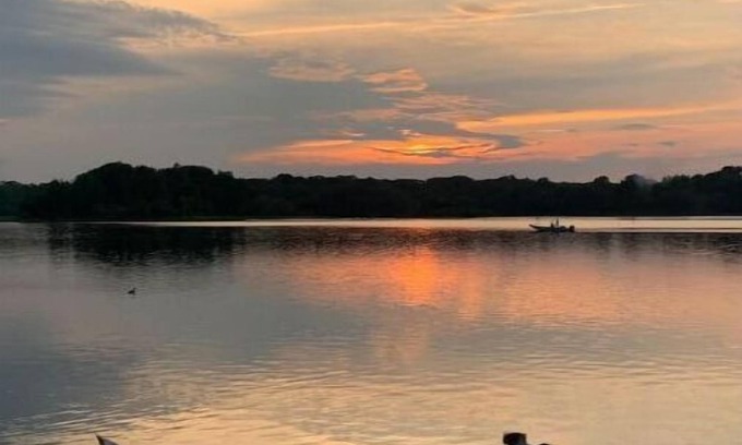 Berryville House | Perfect Lake Palestine Getaway with Private Dock & Pool