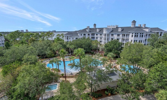 Baytowne Wharf Condo | Discover Grand Sandestin 6th Floor Studio Retreat Today