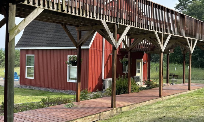 Sand Creek House | Experience ZenFrieda: Relaxing Sauna and Pet-Friendly Stay