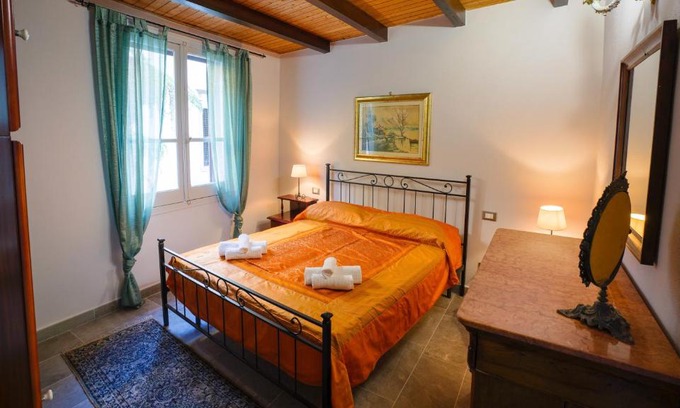Bosa Historic Centre Apartment | Oceanfront Bliss at Welcomely - Residenza Deriu, Rated 8.2