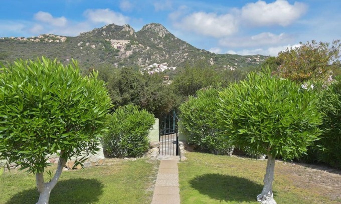 Costa Rei House | Welcomely Villa Giorgia: Family-Friendly with Breakfast Included