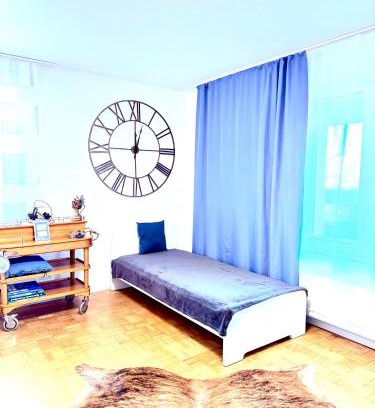 Region Hannover District Apartment | WelcomeToMessePremium Three Bedroom Apartment
