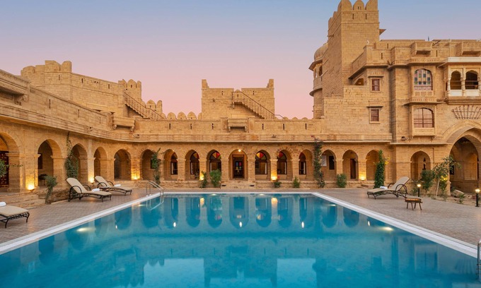 Jaisalmer Hotel | Discover WelcomHeritage Mohangarh Fort: 4-Star Retreat