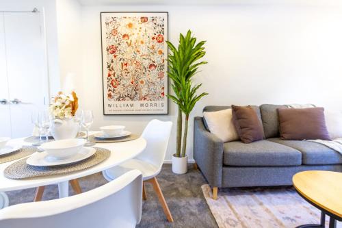 Mount Albert Apartment | Family-Friendly 3BR Retreat: Mt Albert Escape Awaits