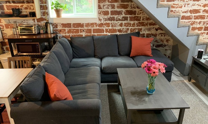 Silver Spring House | Inviting Ground Floor Studio Near Downtown Silver Spring