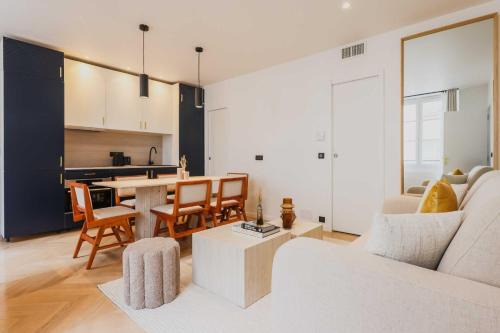 Quartier de la Roquette Apartment | Discover CMG - Bastille / Charonne: Family-Friendly Retreat