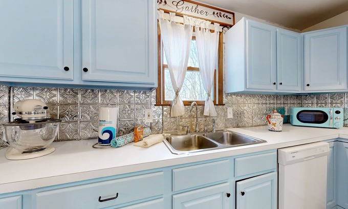 Jim Thorpe House | Inviting Lakeview Retreat with Pool and Family-Friendly Amenities