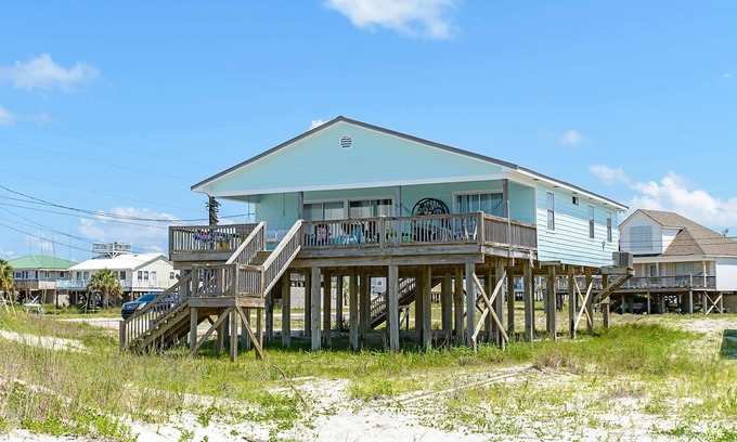 Silver Cay House | Inviting Home with Gulf Views, WiFi & Steps to the Beach