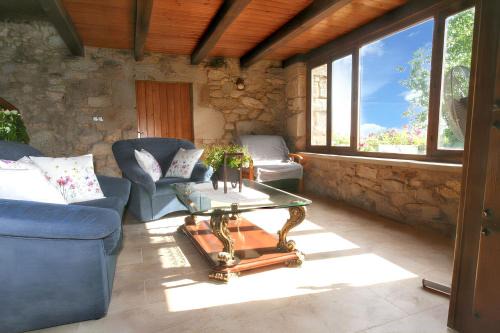 Paradela House | Inviting Paradela House with BBQ and Family-Friendly Amenities