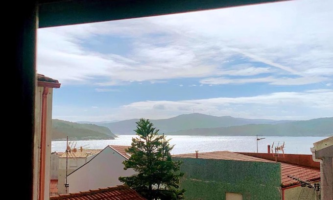 Corme Porto House | Family-Friendly 2-Bedroom House with Sea View in Corme Porto