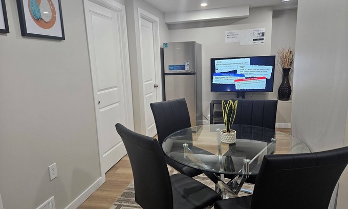 Fort Gary House | Welcoming Private 2 Bedroom Suite