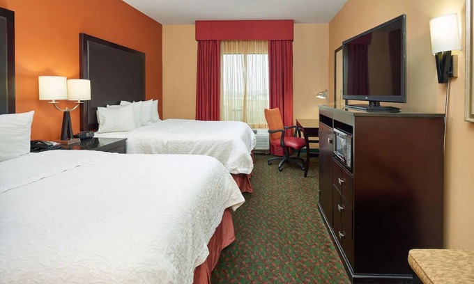 Waco Hotel | Cozy Stay with Heated Pool Near Texas Sports Hall of Fame