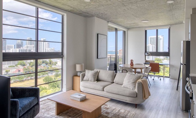 Edgewater Apartment | Inviting Wynwood 2BR with Pool & Gym near Midtown
