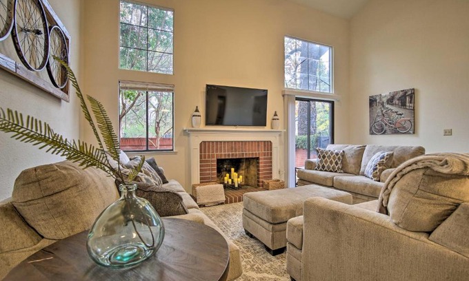 Davis Apartment | Convenient Condo Near UC Davis with Spa & Family Amenities