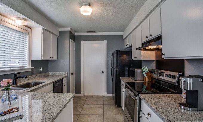 Round Rock House | Prime Location Home Near Kalahari and Downtown Attractions