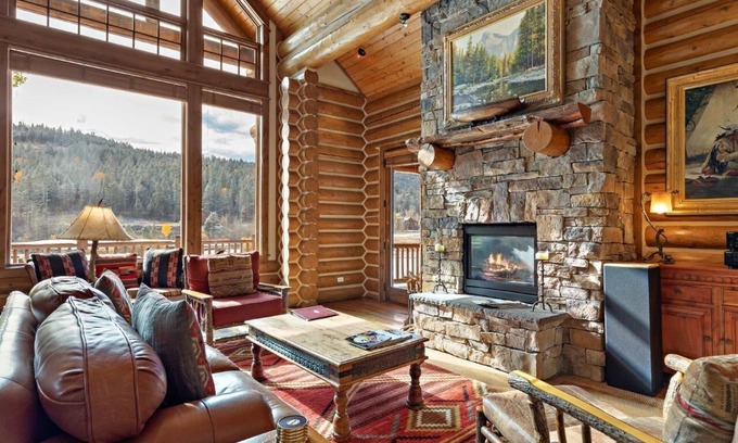 Victor Cabin | Experience Cushman Cabin with Teton Springs Amenities