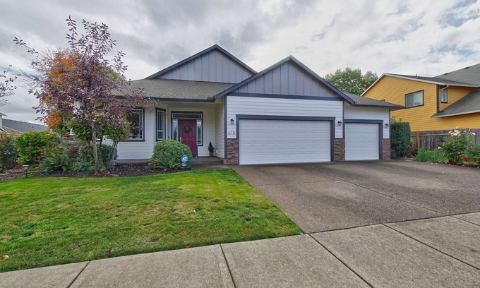 Carlton House | Stylish Retreat with Pet-Friendly Amenities and Top Reviews