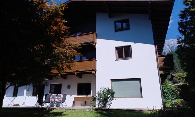Scheffau am Wilden Kaiser Apartment | Cozy Apartment with Fireplace, Perfect for Family Getaways