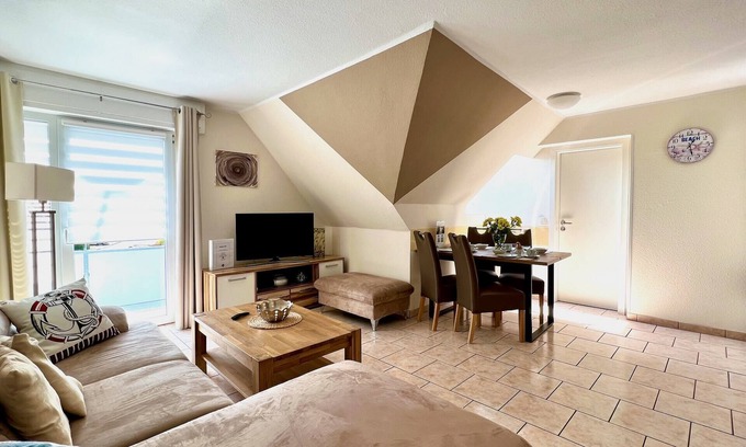 Dahme Apartment | Beachside Haven: House Holiday with Pool & Ocean Views