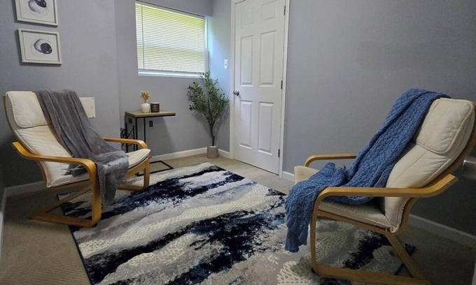 Lake Arbor Apartment | Well Located, Well Loved