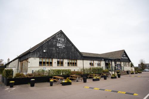 Aberdeen Hotel | Discover Wellington Hotel: Accessible Comfort & Dining