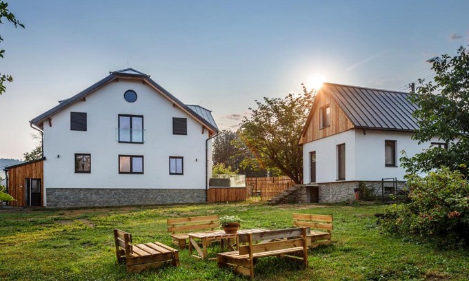 Velke Losiny Apartment | Relaxing Wellness Apartmány Vila Republika with Spa & Hot Tub