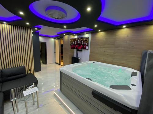 Osijek Apartment | Elegant Wellness Apartment Kalypso with Spa & Hot Tub