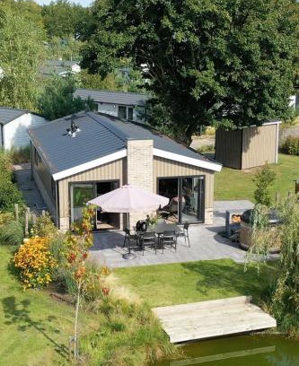 Biddinghuizen Ski Chalet | Relax at Wellness Chalet Veluwemeer with Spa & Pool Access