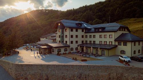 Vrsatske Podhradie Hotel | Relax at Wellness Hotel Jason: Your 4-Star Retreat Awaits