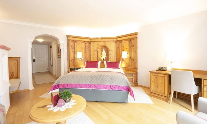 Maurach House | Relax in Wellness Suite at Der Alpine Kraftplatz Lodge
