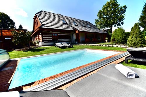 Krizanky Ski Chalet | Relaxing Retreat at Wellness Roubenka Křižánky