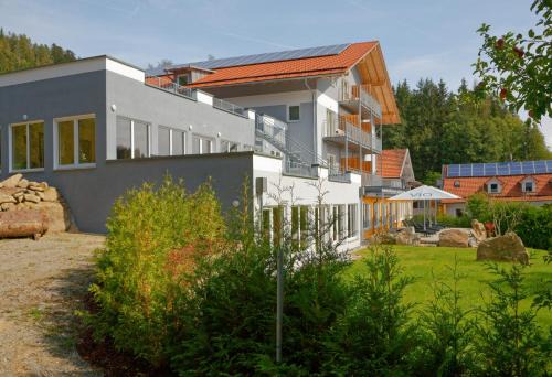 Achslach Hotel | Tranquil Wellnesshotel: Adults Only Retreat with Ocean Views