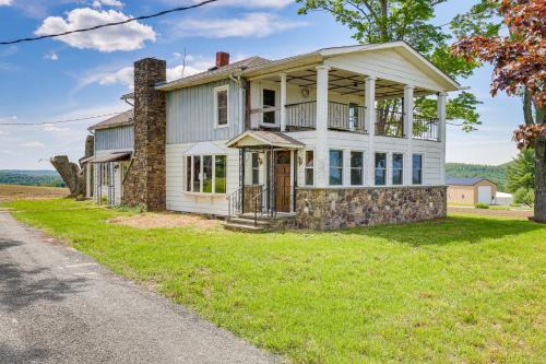 Wellsboro House | Cozy Wellsboro Farmhouse with Grill & Fire Pit Access