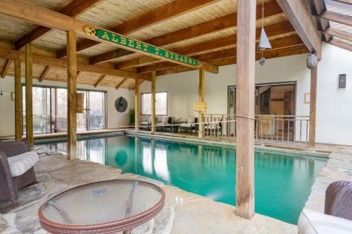 West Stockbridge House | Unwind at Wellspring by AvantStay with Indoor Pool Views