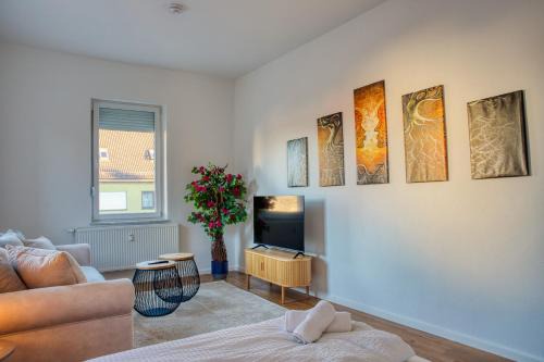 Weiden in der Oberpfalz Apartment | Welcoming WEN BHF NEU in Central Weiden for Families